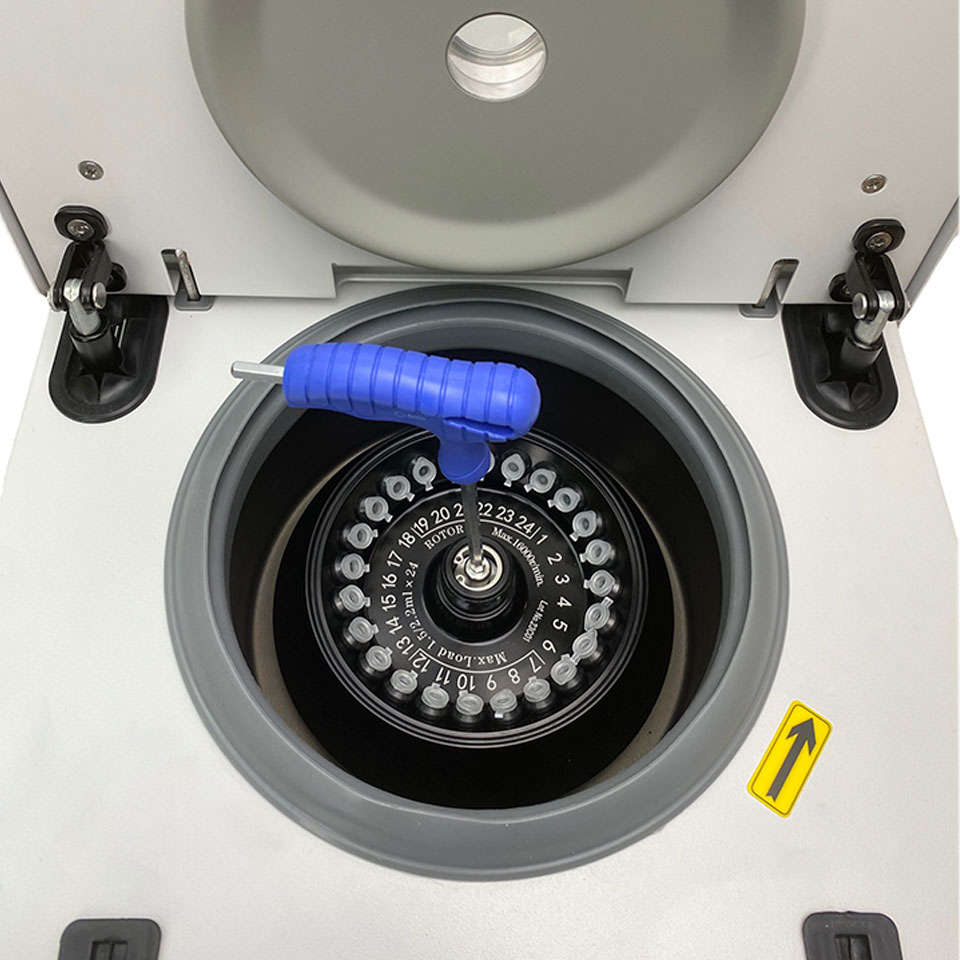 Лабораторная центрифуга Stegler CM-160 R-Spin (до 16000 об/мин, 24×2 мл, с охлаждением)